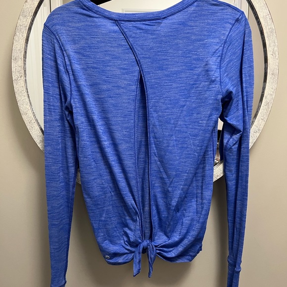 Size 6 blue long sleeve with open back - Picture 2 of 2